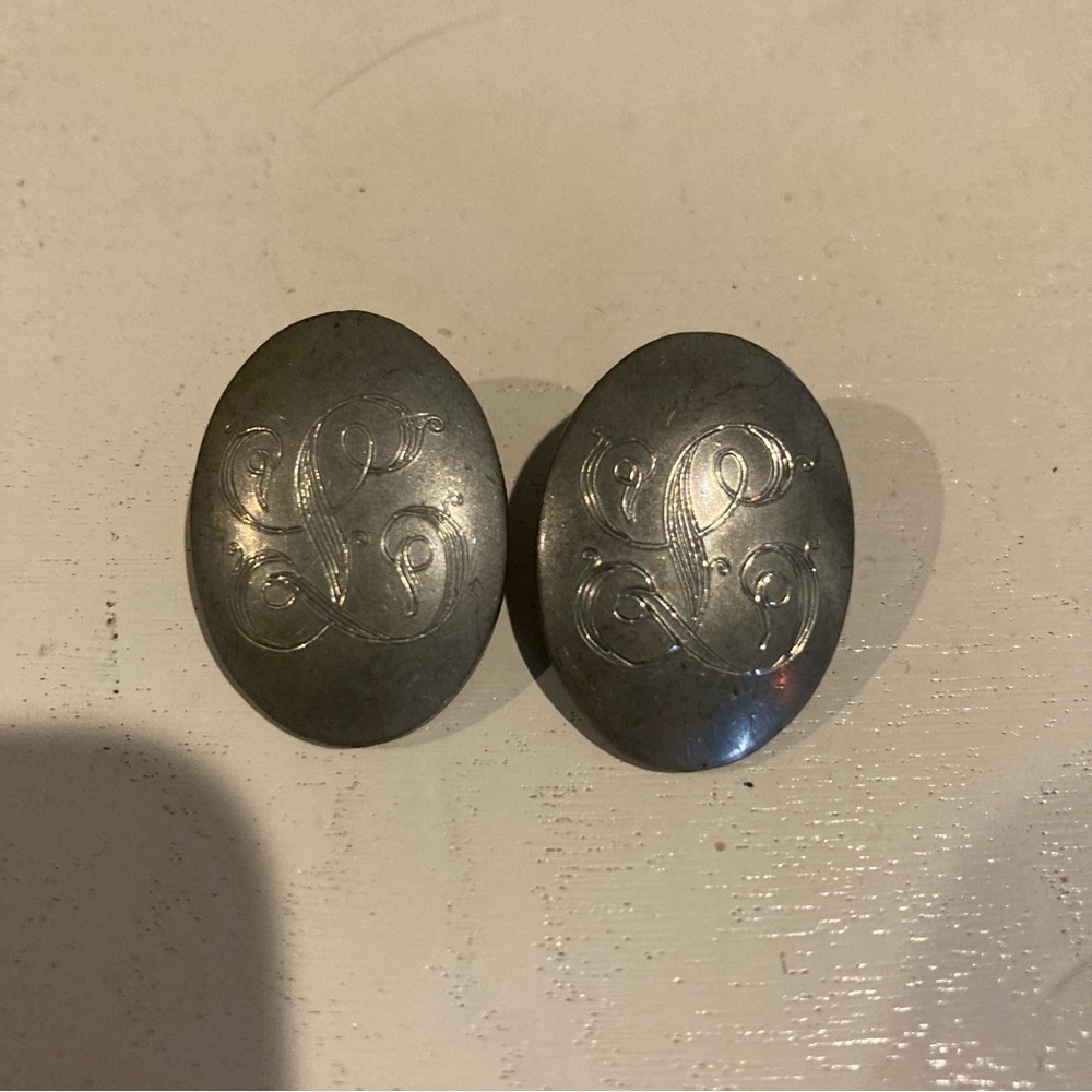 Ladies Pewter Engraved “L” Earrings